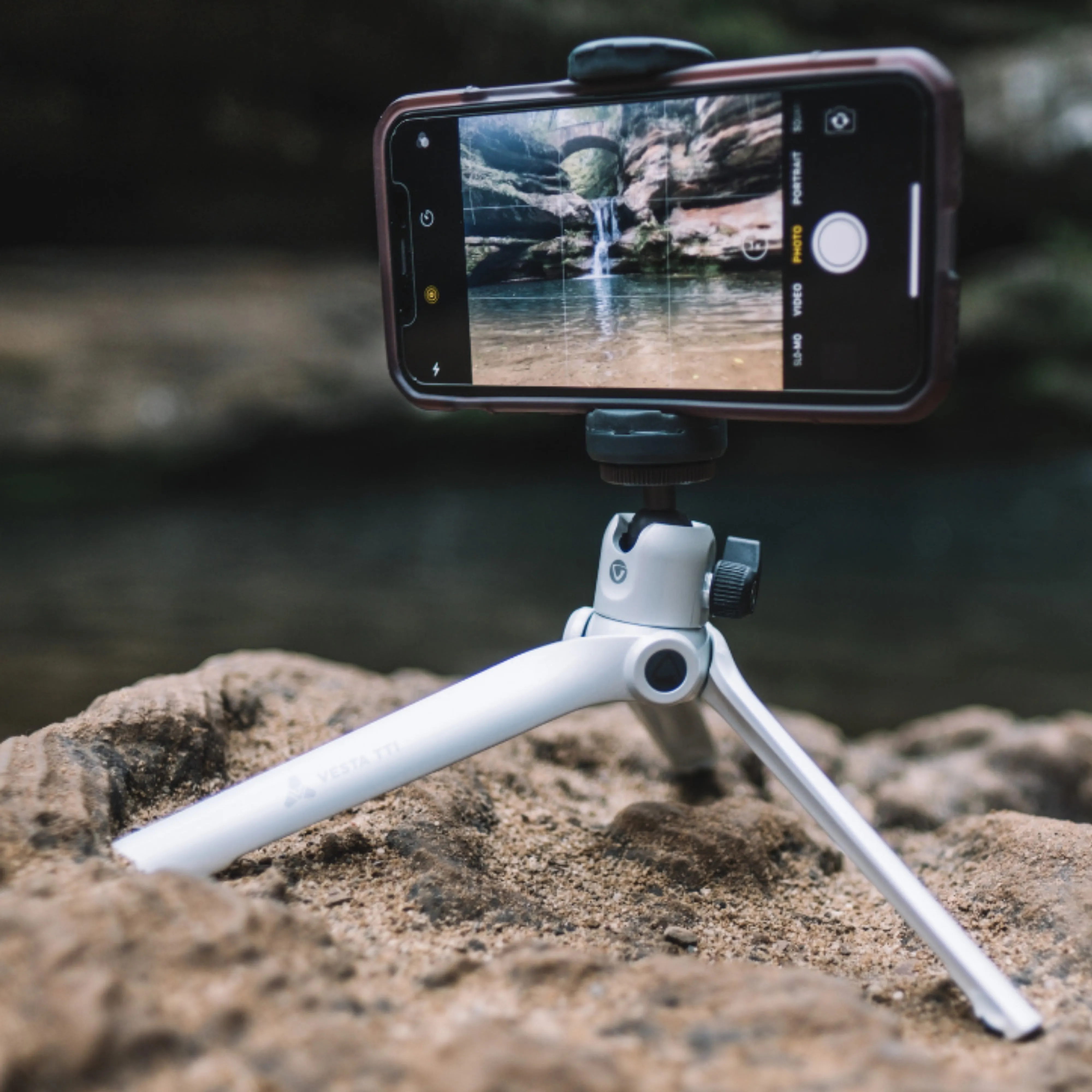 VESTA Mini Table Tripod   Smartphone Connector - White Pearl